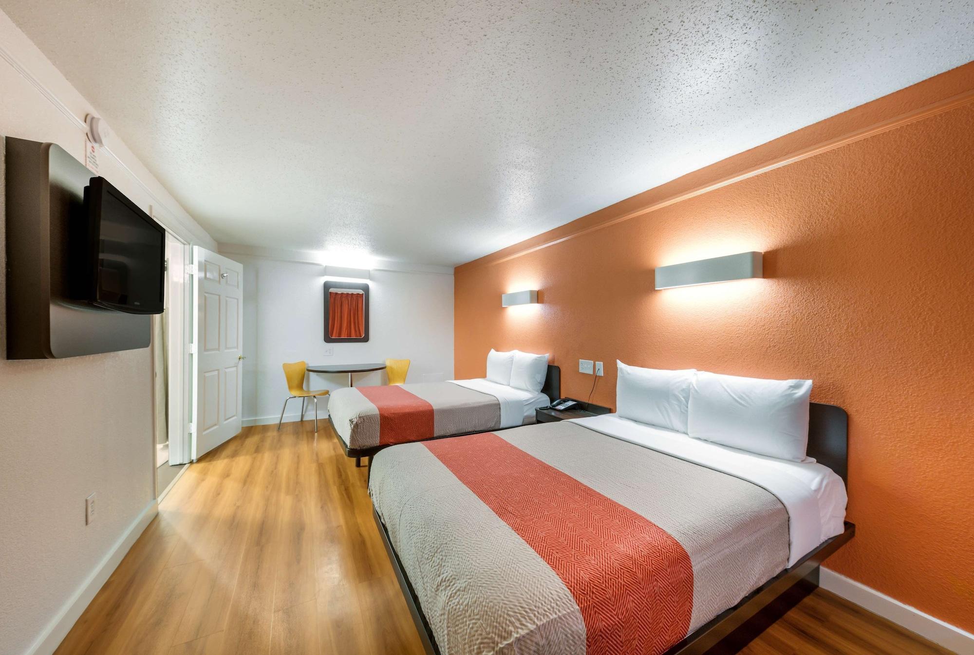Motel 6-Dallas, Tx - Farmers Branch Exterior photo