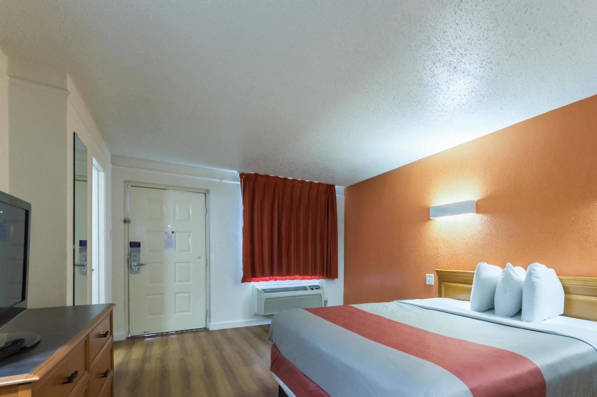 Motel 6-Dallas, Tx - Farmers Branch Exterior photo