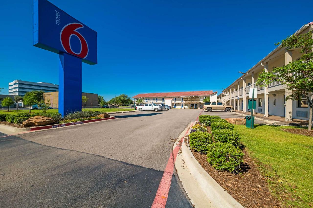 Motel 6-Dallas, Tx - Farmers Branch Exterior photo